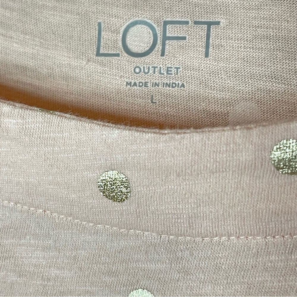 ❌SOLD❌NWT LOFT 3/4-Sleeve Boatneck Cotton T, Peach w/ Gold Metallic Polk-Dot - Picture 4 of 6
